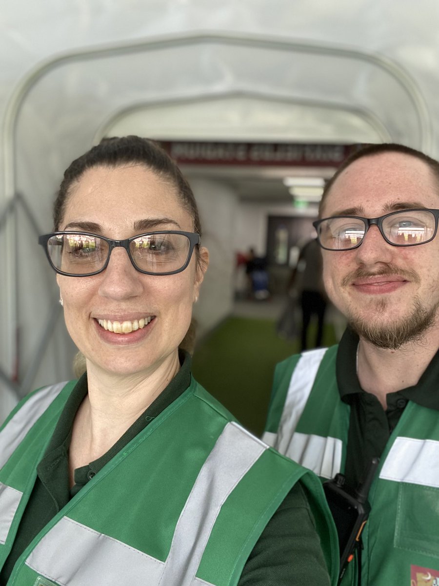 CFRpaula 🤪 👩‍👧🚑 ✡️ 🍾🎓 tweet media