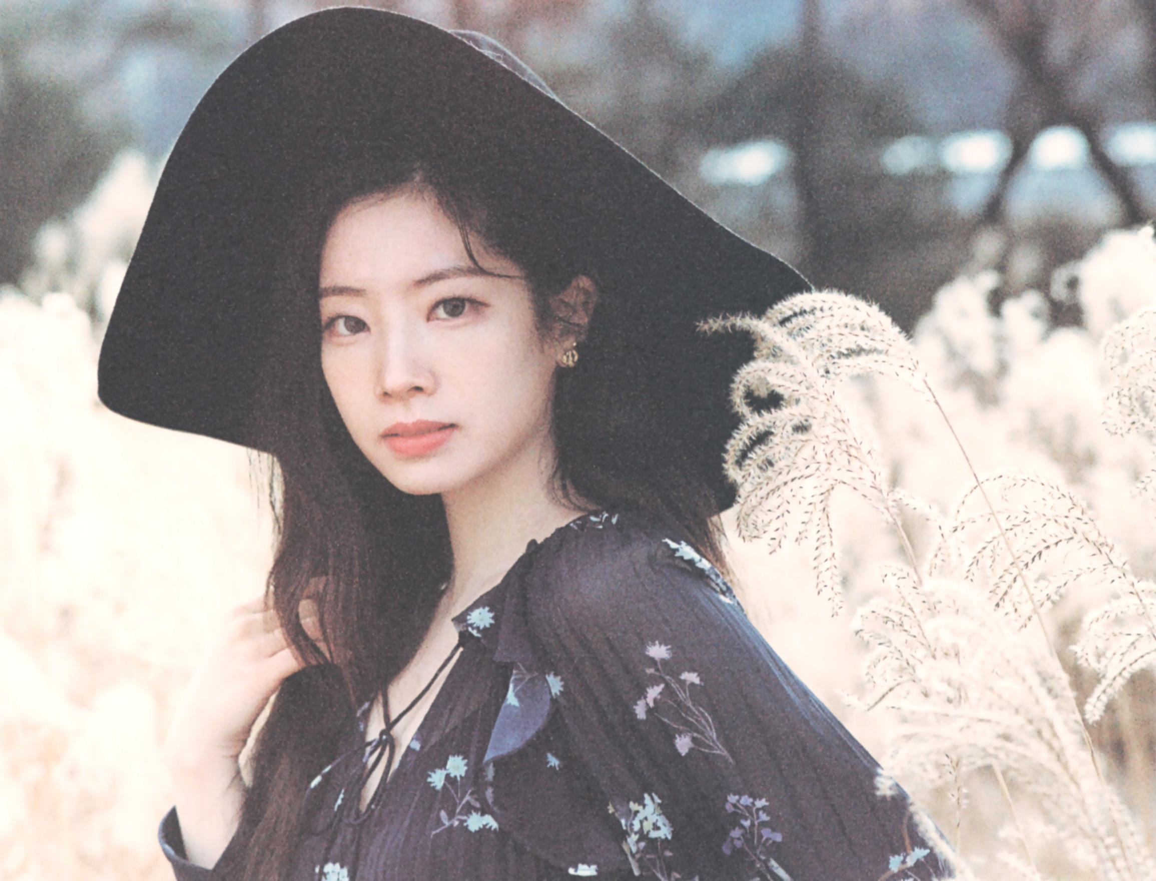 TWICE ダヒョンYes, I am Dahyun.  写真集 Amazon.co.jp: TWICE ダヒョン 写真集 yes I am dahyunクリア