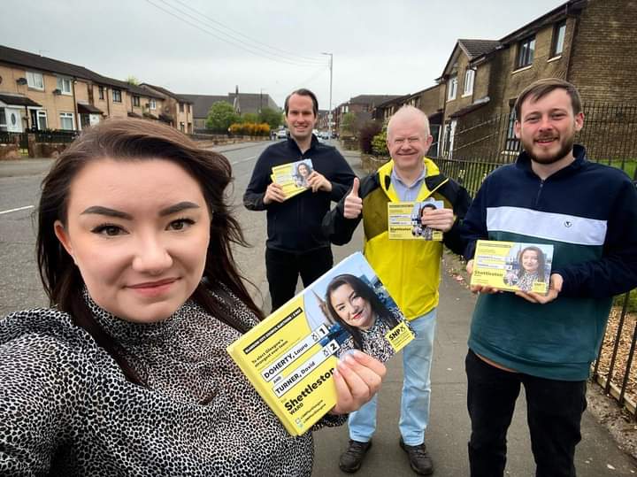 DavidTurnerSNP's tweet photo. SNP teams out in  Shettleston Ward today talking to loads of Local people

 Labour taking a hammering over Equal pay  Scandal and dodgy backroom deals  with Tories and Ultra Unionist Groups  

Great support for SNP  and for Independence 

#SNPforGlasgow
#ShettlestonSNP
#VoteSNP https://t.co/jspm1qLOqf