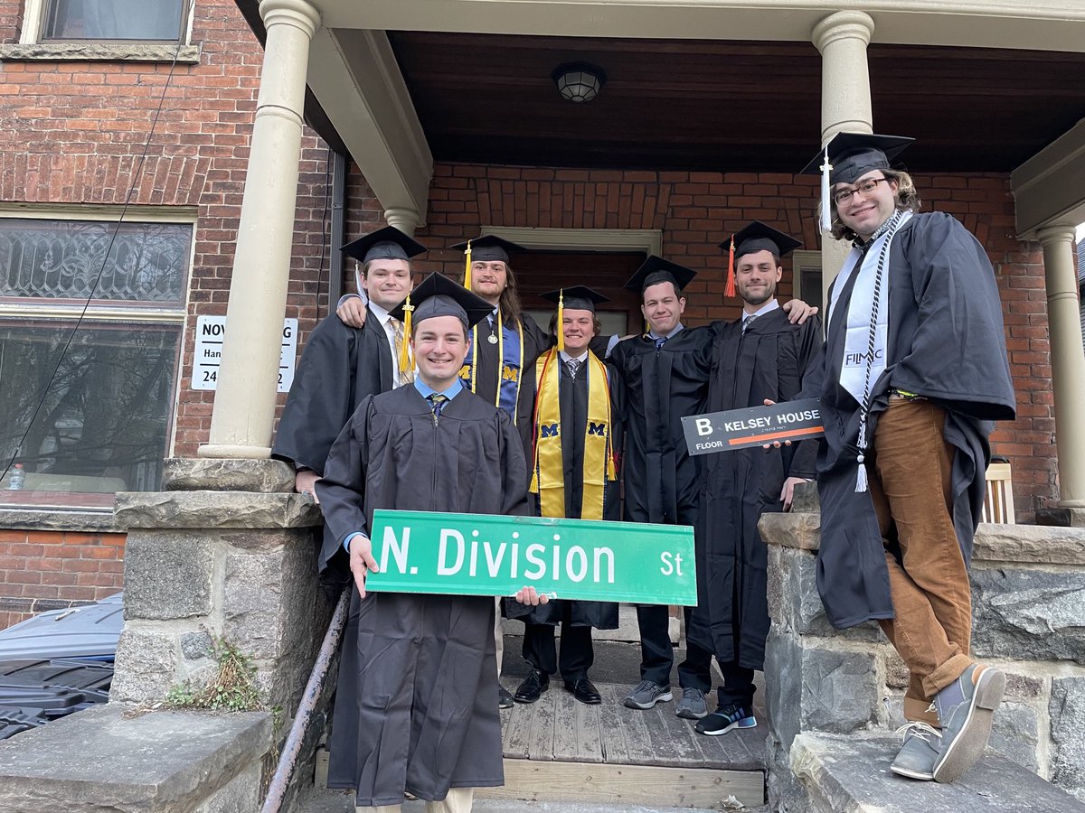 Marc_Corriveau's tweet photo. First day move in. Last day move out. You can be born with brothers or you can find them in college. The love is real. Congrats Luc, Jake, Johnny, Jack, Eli, Mik, Mike, #MGoGrad ⁦@UMich⁩ https://t.co/UhbHvVS6Ga