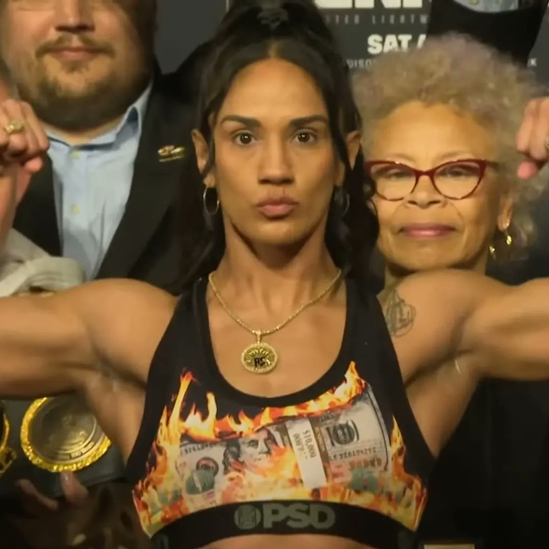 lucha_box's tweet photo. ¡Listas para hacer historia! 🔥

@KatieTaylor : 134.6 lbs 🏆
@Serranosisters : 133.6 lbs 
Undisputed peso ligero 

⌚: 18:30 hrs 🇲🇽
📺: @DAZNBoxing

¡Qué gané la mejor! 

#TaylorSerrano #KatieTaylor #AmandaSerrano #daznboxing #boxing #boxeo https://t.co/Y6m2YQhDjH