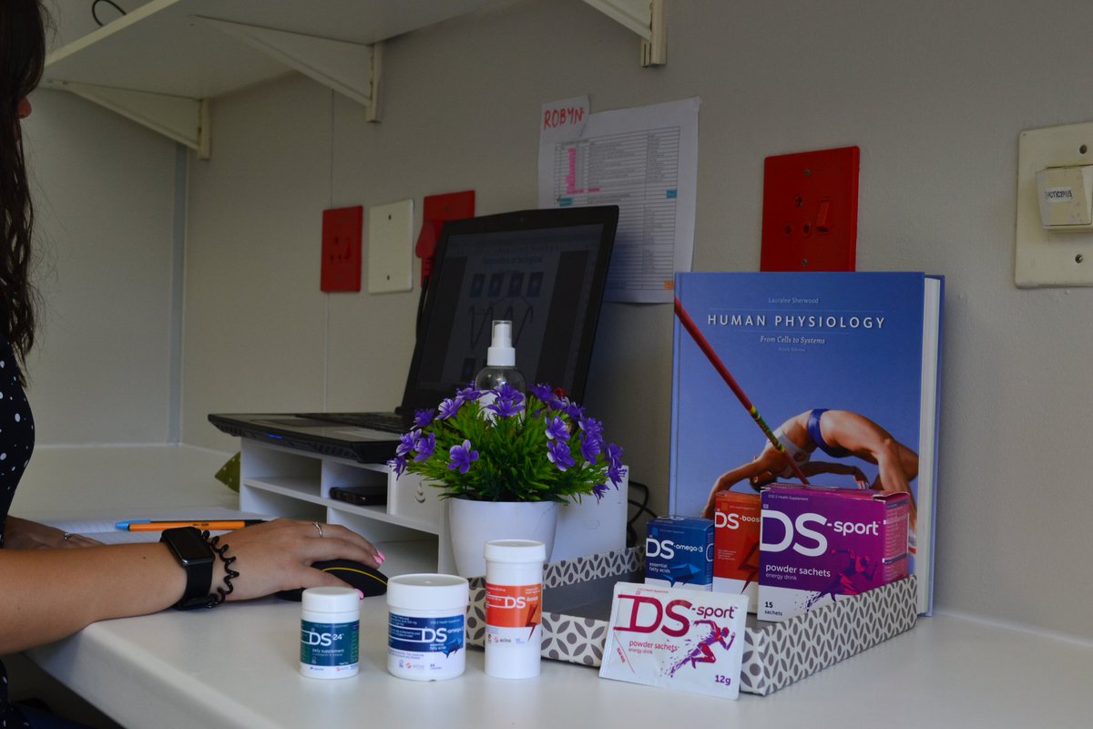 robynburrows_'s tweet photo. My immune system's fighters 😏

I have been using the DS-24 Multivitamin for the past 2 years and have introduced some more of the products from the range into my routine more recently. 

I love how small and easy the multivitamin is to swallow. https://t.co/HyJIgTvwz8