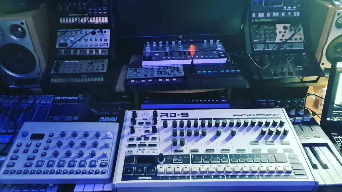 EskiMills's tweet photo. New arrival 😍 @Behringer 
#behringerrd9 #behringer #tr909 https://t.co/N0271sxytR