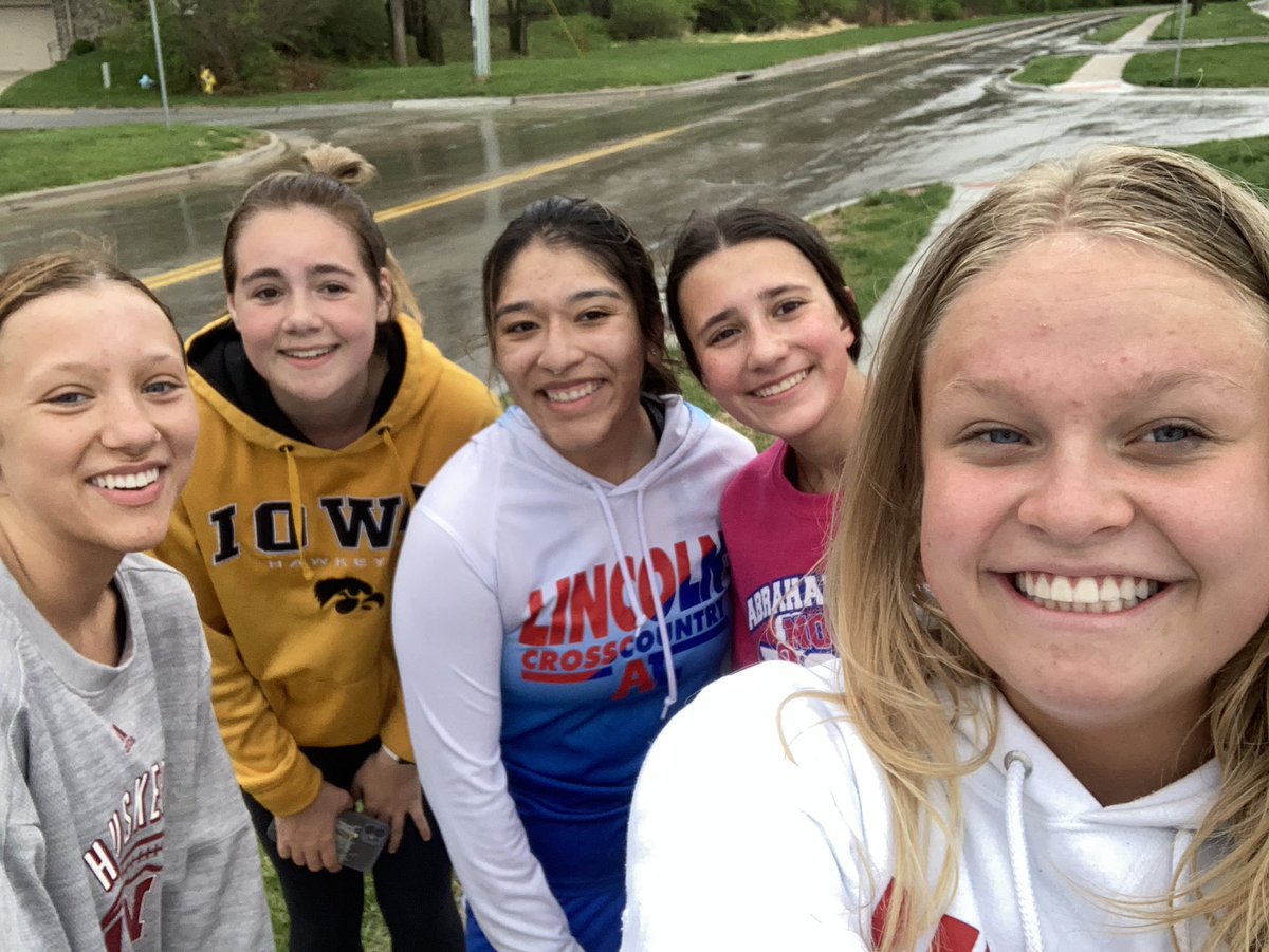pre-prom run and breakfast! love my team🤍 @AlhsRunning <a href="/MattLeealhs/">Matt Lee</a> <a href="/jennrangel19/">Jennifer Rangel</a> <a href="/sonia_fitch/">Sonia Fitch</a> <a href="/taylor_emmarie/">Emmarie taylor</a> <a href="/lynnreaghan/">reaghan.lynn</a>