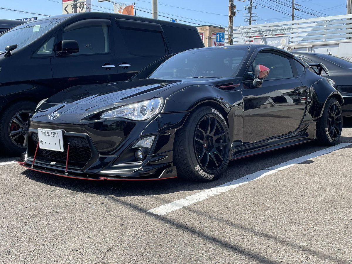 86のシフトノブの形状が個人的にイマイチしっくりこない…💦 色々探して