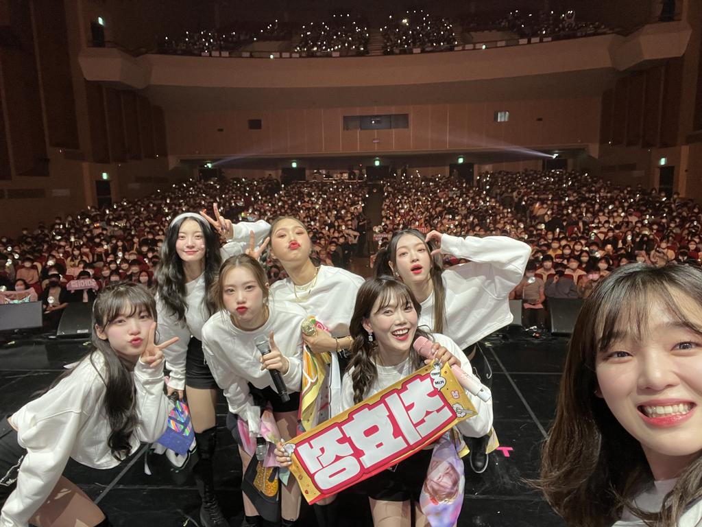 오랜만에 미라클 목소리 들어서 너무 좋았어요💜💜
오마이걸과 미라클이 함께한 7년이 얼마나 단단한지 한번 더 느꼈던 하루였어요! 우리 미라클 너무 사랑합니다💜💜오마이걸 미라클 최고다앙💜💜