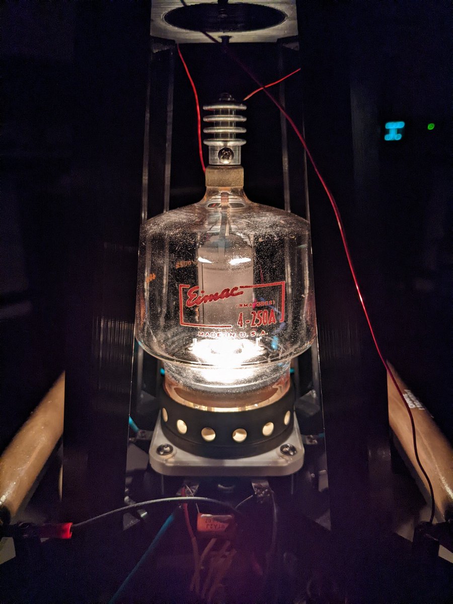 coil_labs's tweet photo. Some vacuum tube sorcery coming soon.

#highvoltage
#electricity 
#teslacoil
#vacuumtube
#science https://t.co/eiiHwCSV4b