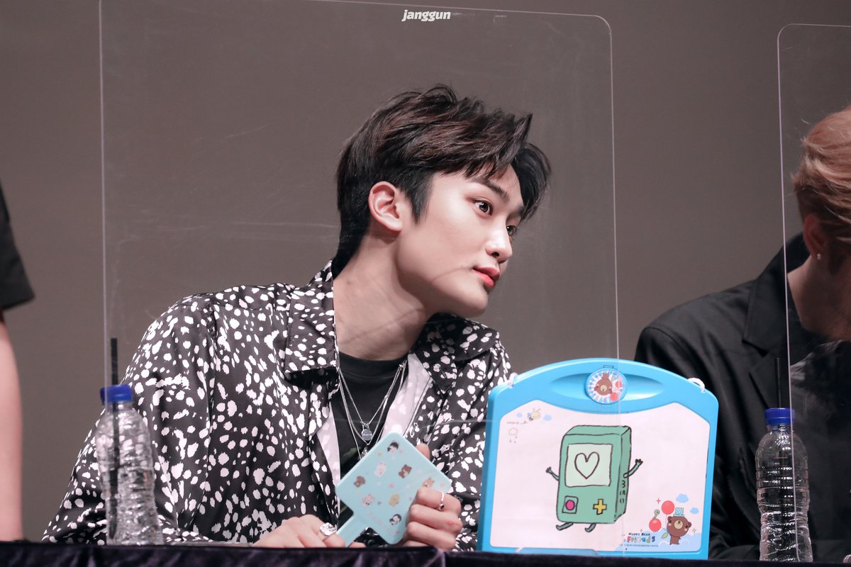 220424

🤖

#태영 #TAEYOUNG
#크래비티 #CRAVITY