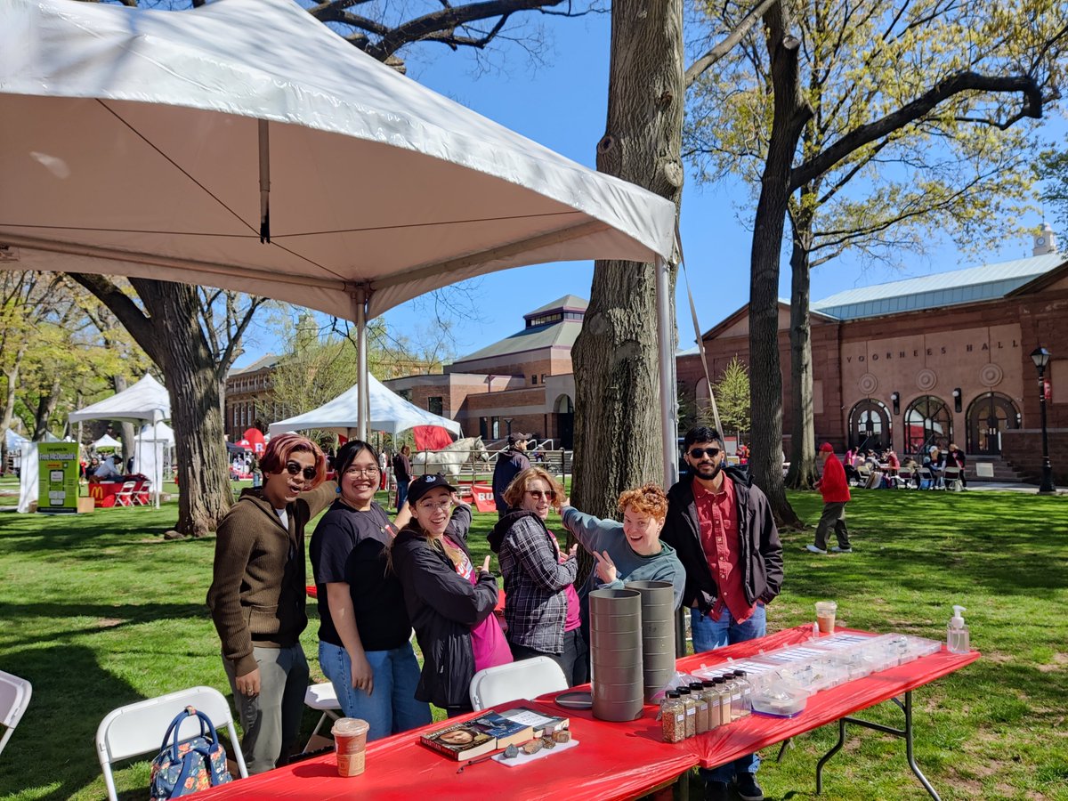 Mark Yu (@markasitee) on Twitter photo Come check out the geology booth for Rutgers Day from 10 to 4pm!! Free rocks and rock identification tips (and check out the dope horse)!! <a href="/RutgersEPS/">Rutgers Geology</a> <a href="/RUGeoMuseum/">Rutgers Geology Museum</a> Come check out the geology booth for Rutgers Day from 10 to 4pm!! Free rocks and rock identification tips (and check out the dope horse)!! <a href="/RutgersEPS/">Rutgers Geology</a> <a href="/RUGeoMuseum/">Rutgers Geology Museum</a>