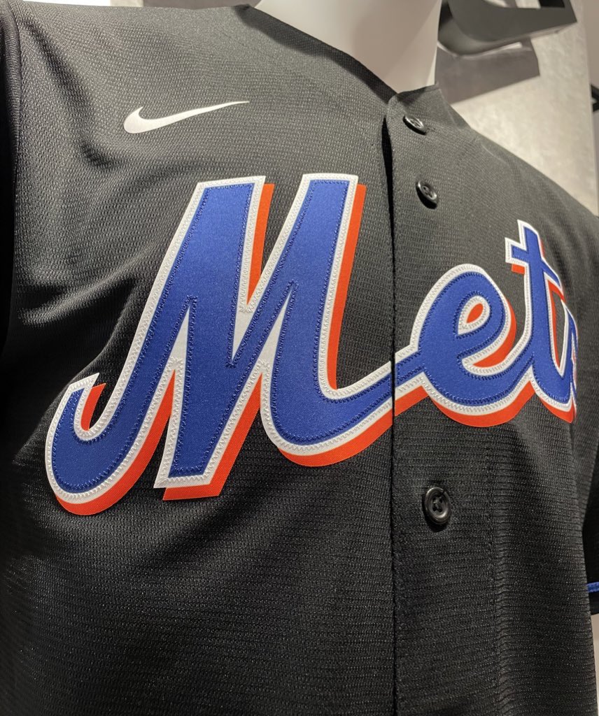 Mets Team Store on X: It had to be the black jerseys, right? @Mets  #NoHitter #LGM #NYM #CitiField #teamstore  / X