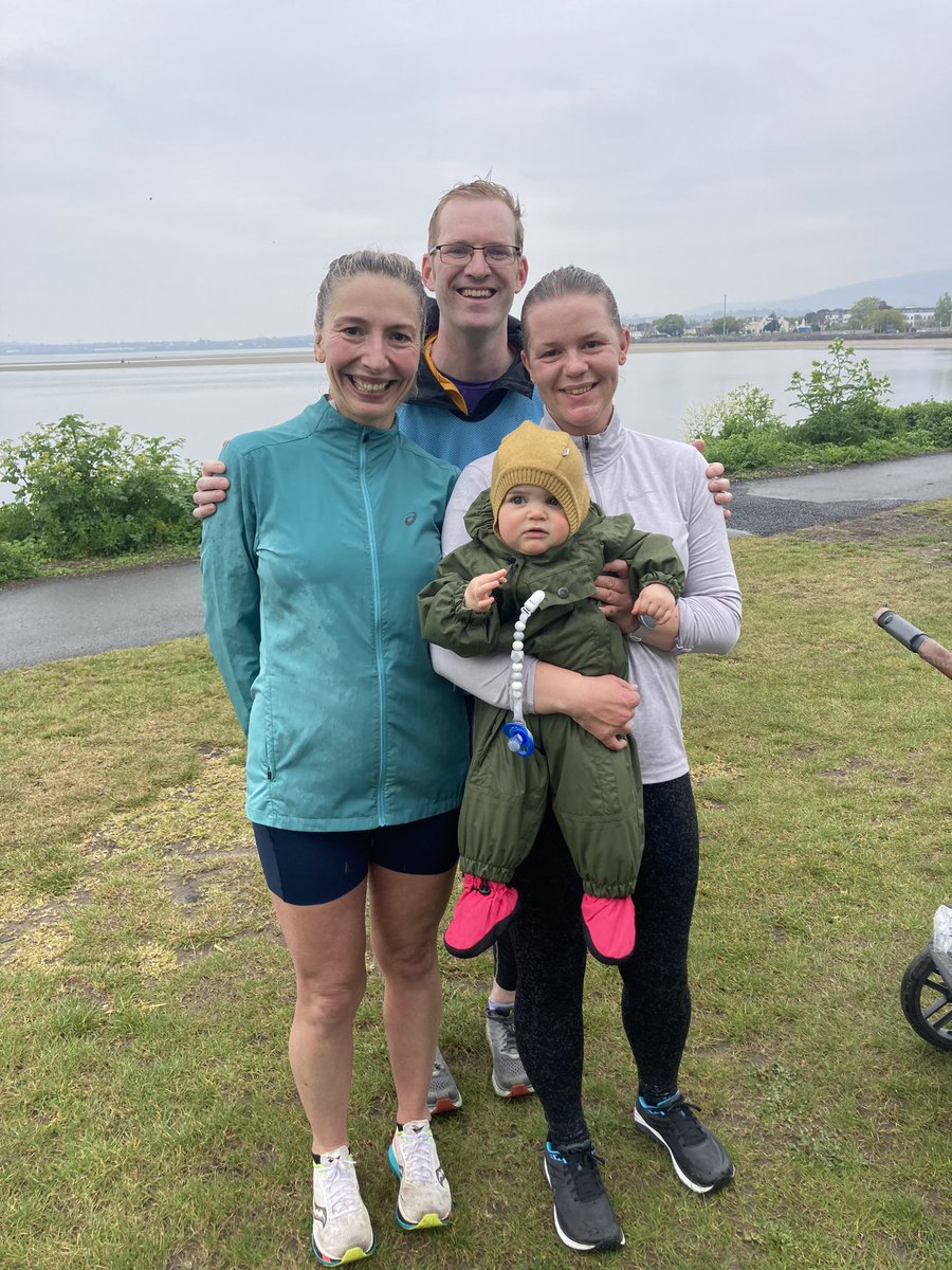 DunneOlwyn's tweet photo. Thanks so much to the WONDERFUL volunteers @poolbegparkrun this morning. Delighted to see so many @SanctuaryRunner friends too 
#friendship #solidarity #loveparkrun 💚🌳💙 https://t.co/Yv8u8HVpG4