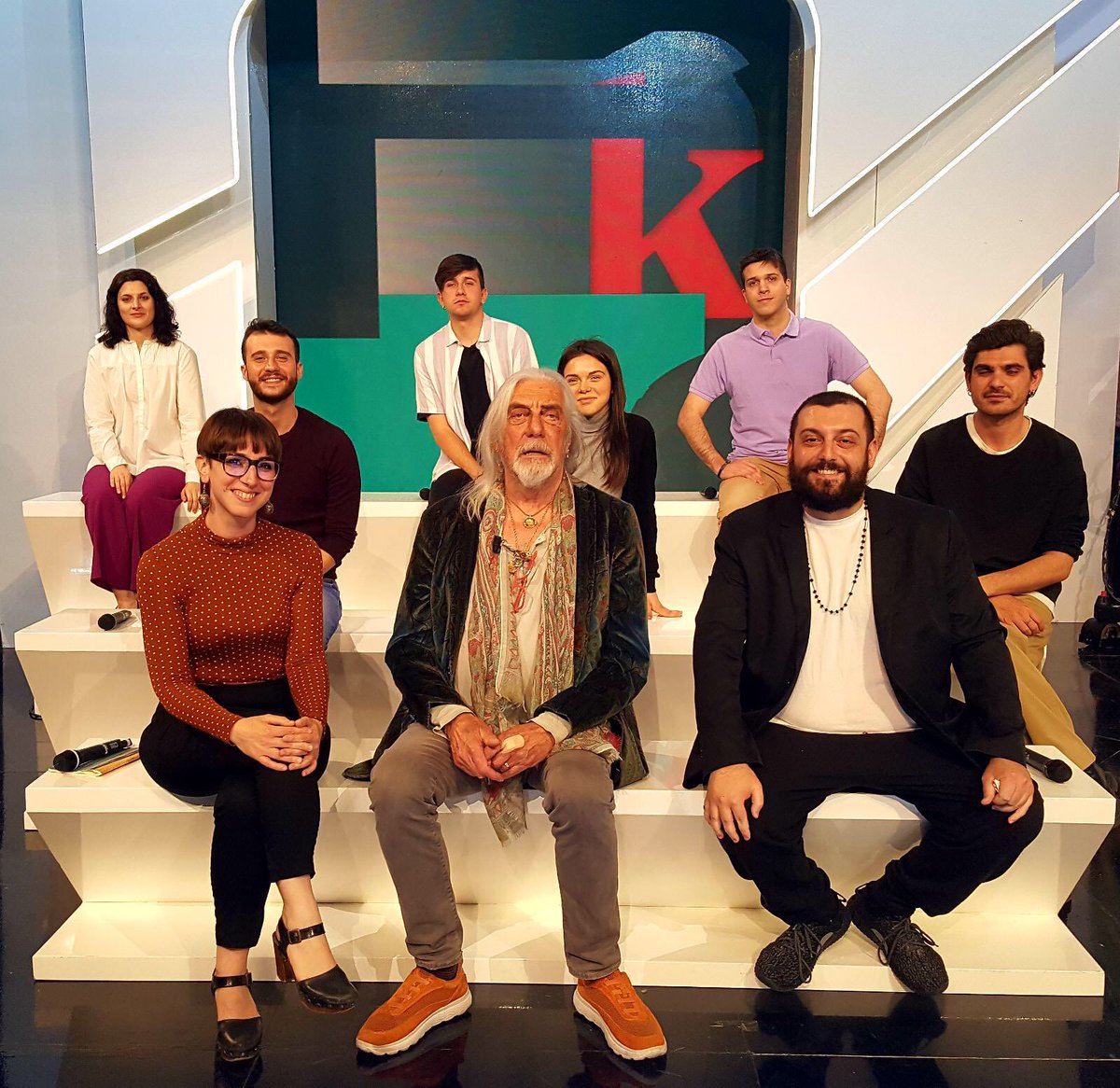 NicholasVita990's tweet photo. 30/04/22, 27^ puntata di @TvTalk_Rai! 

In studio con me @GioEmmaPi @kindermaxxi @gsorix @giacomomuss0 #LeonardoPugliese!

#TITOLIDICODA #ANALISTI 

#TvTalk torna sabato 7 maggio, alle ore 15 in punto, ovviamente su #Rai3! 

Grazie per averci seguito e buon Primo maggio! ❤️❤️❤️ https://t.co/4AoEuYHSa4