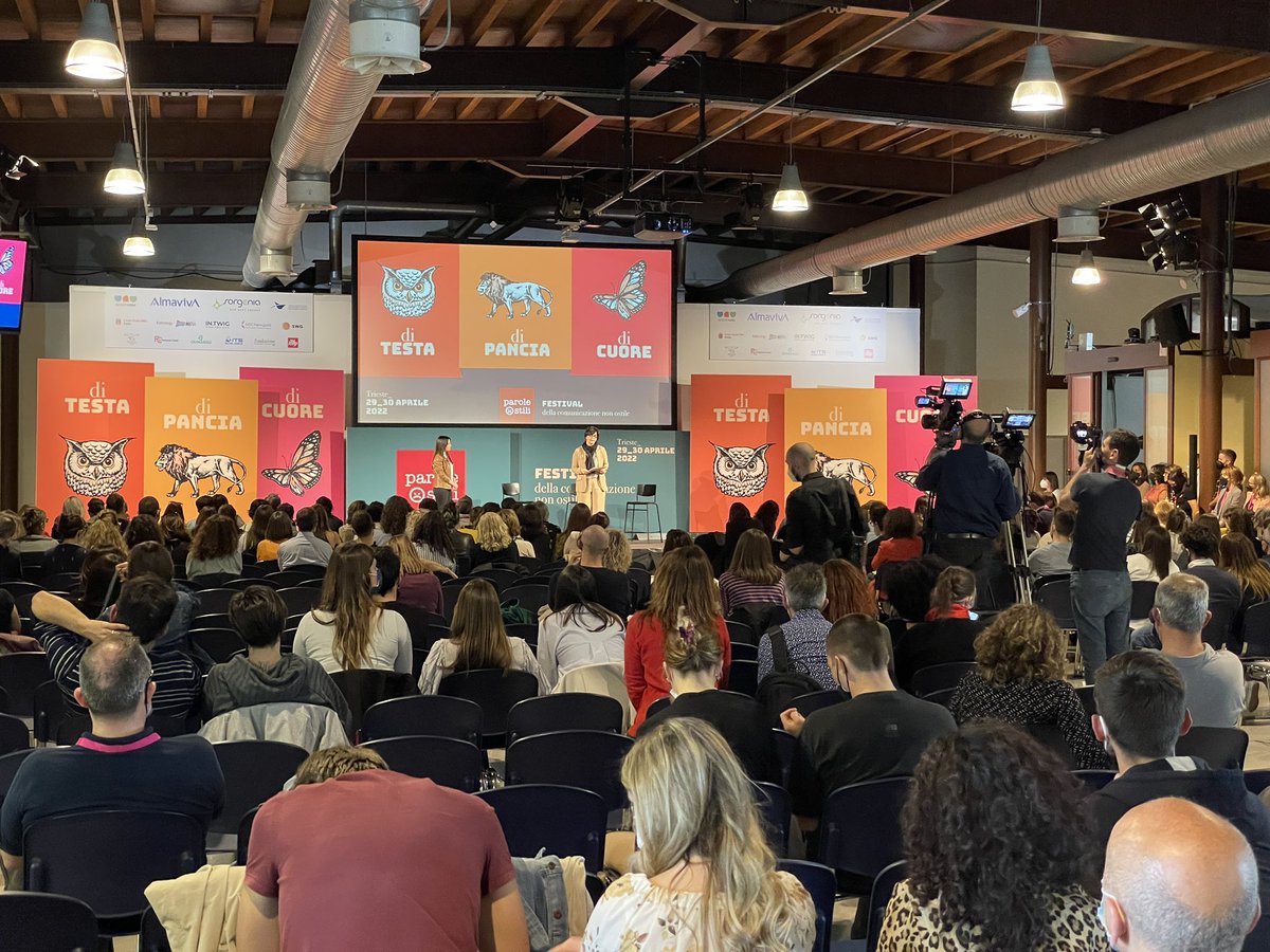 Si conclude una bellissima edizione del Festival di <a href="/ParoleOstili/">Parole O_Stili</a>, grazie ancora a <a href="/rositauau/">Rosy Russo</a> e a tutto il team!