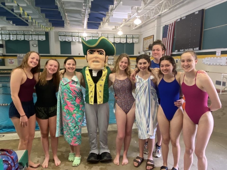 Lady Raiders hosting a swim clinic today at South! Looks like fin!!!