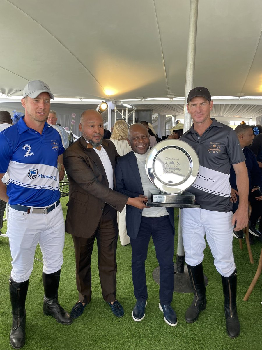 Ben Moseme with the @StandardBankZA @JoburgPolo and Steyn City Polo team captains. The field is freshly patched, the horses are raring to go and the main match is starting soon. It’s a day full of thrills indeed✨ @joburgpolointhepark