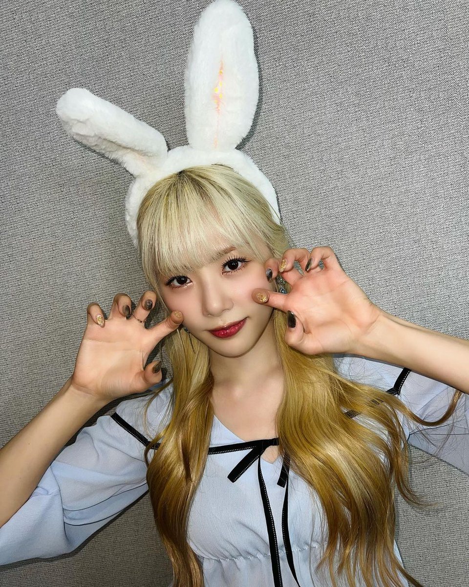 7_DREAMERS's tweet photo. 220430 #JiU minjiu__u Instagram Update

Rawr🐰👑

🔗 https://t.co/HaXssPN42e

#지유 #드림캐쳐 #Dreamcatcher

Transl. 7-Dreamers HojuneTL
Please don't take without credit https://t.co/LDkV1XDiBX