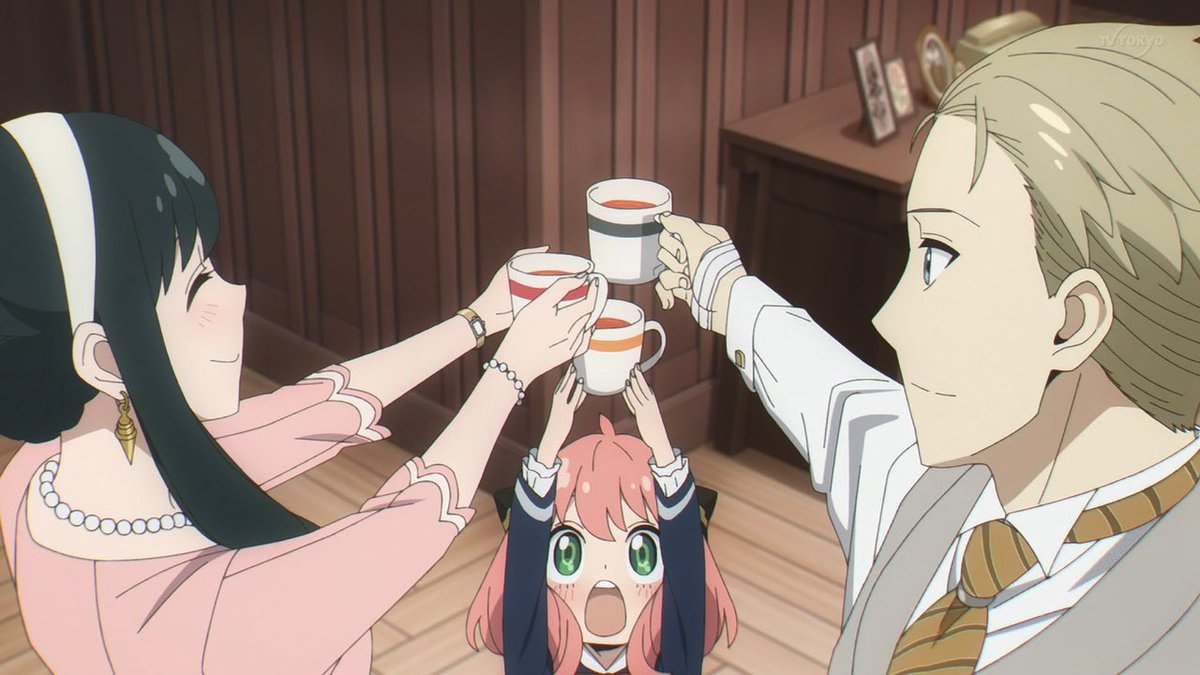 まやま S Tweet 僕がスパイファミリーを好きになった偽家族で面接受けるお話 本誌の時もエレガントに笑ったし 傲慢無神経面接官にイライラしたし ロイド ヨルさんがかっこよかったの覚えてる アニメでもしっかり面白くなってた 制作の力と声優さんの演技すごい