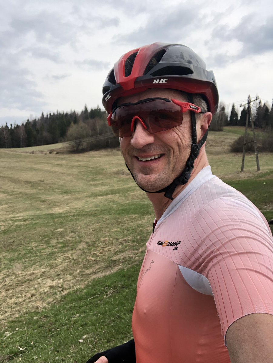 Knurowska cyk . A teraz jadę do dyrektora <a href="/KarolDomagalski/">Karol Domagalski</a> lansować jego super nowa wypożyczalnie rowerów <a href="/TrekBikes/">Trek Bicycle</a> #kroscienko