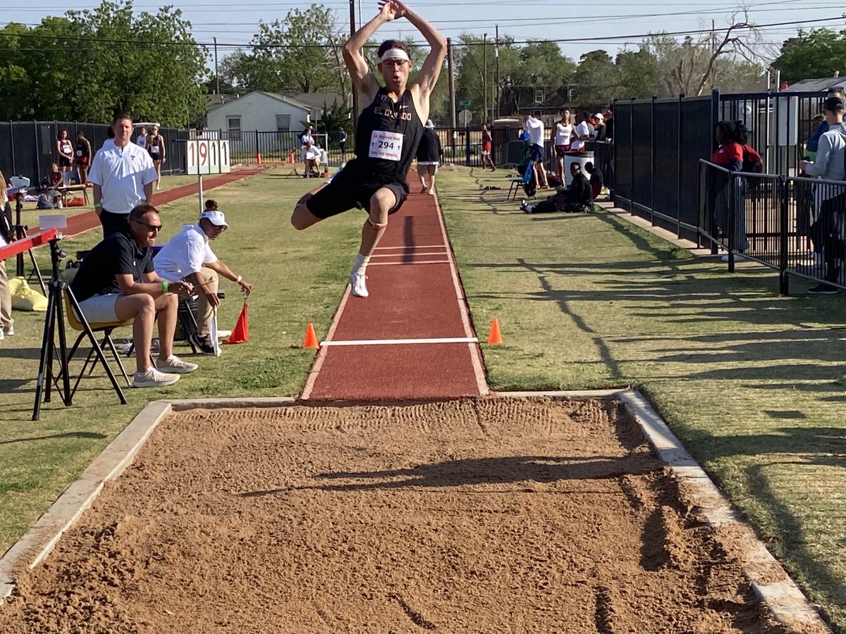Dezmond Gonzalez flying to a new PR 22’9 at the regional meet.⁦<a href="/Coach1Martinez/">Frank Martinez</a>⁩ ⁦<a href="/EDAztecs_HS/">Patricia Pedroza</a>⁩ ⁦<a href="/ELDO_FB/">Aztecs Football</a>⁩ ⁦<a href="/CoachCal_AD/">JJ Calderon</a>⁩ ⁦@Raragon_ADM⁩ ⁦<a href="/klopez_EDHS/">Kristen Lopez</a>⁩ ⁦<a href="/CoachRamirez__/">Dominique Ramirez</a>⁩ @@dduarte_hms