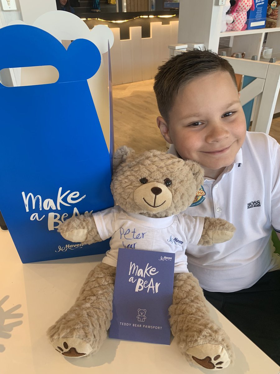 SuziUllah's tweet photo. @haven @havenseashore #haven #myhavendays #havenseashore #makeabear Harrison loved choosing his bear, stuffing his bear, putting his heart inside & designing his t shirt at the activities area and the bear even has his own passport to document all their adventures togetherπ» β€οΈ https://t.co/zTA3OFr07d