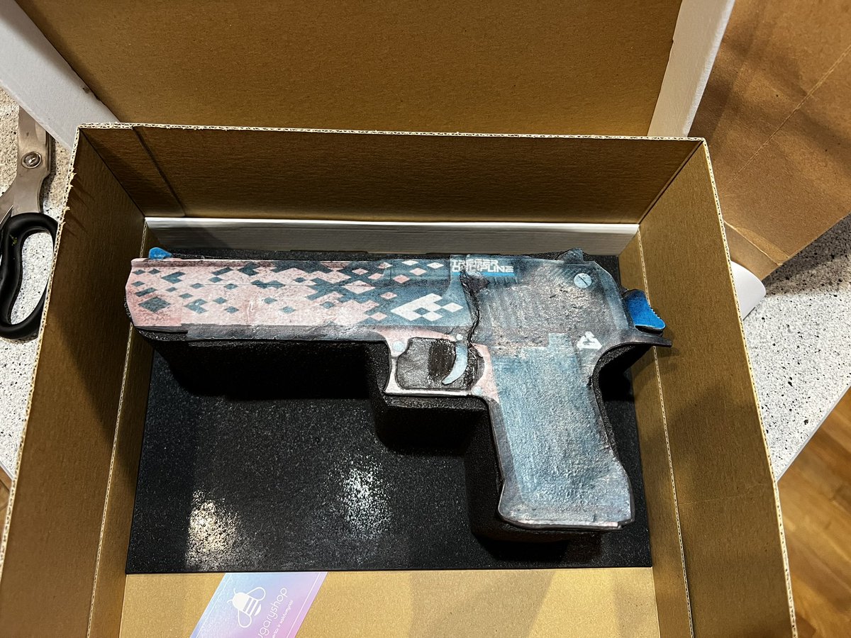 moonfighter's tweet image. This years birthday cake was a huge surprise to me ngl gonna lie! @csgo #csgoskin #triggerdiscipline