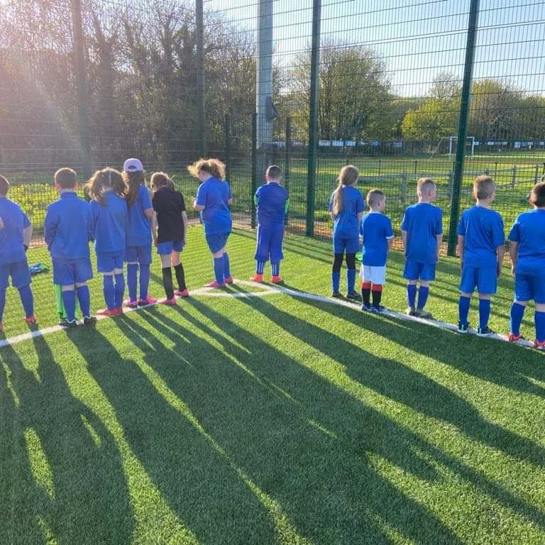 22ndladiesfc's tweet photo. Our Ladies and some of our Youth supporting positive mental awareness by wearing shirts back to front for iv got your back campaign.
#ivegotyourback 
#itsokaytotalk https://t.co/PhwtuMhTYq