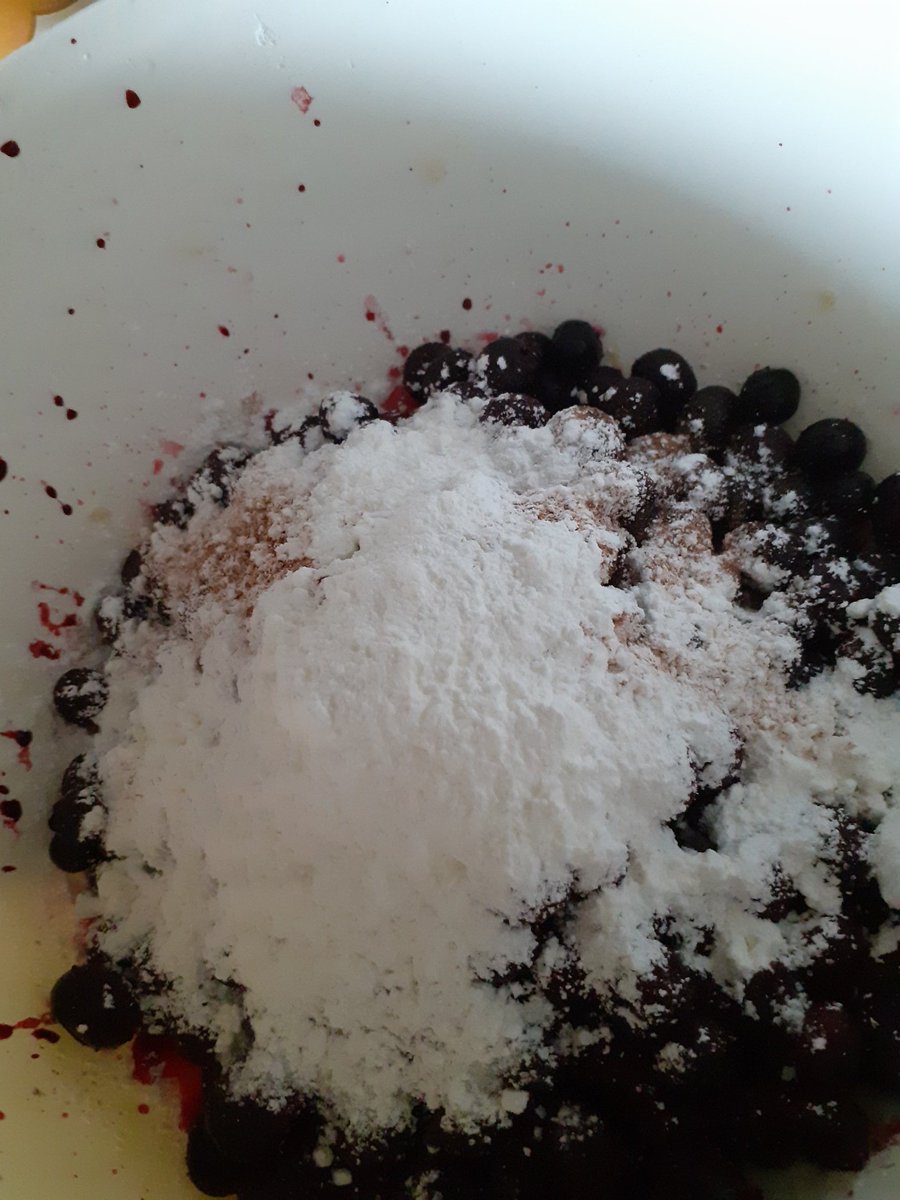 TammaJaOri's tweet photo. @SimplySteffen @Skadijs Füllung fertig #CoCooking https://t.co/Pe0PSdExDN