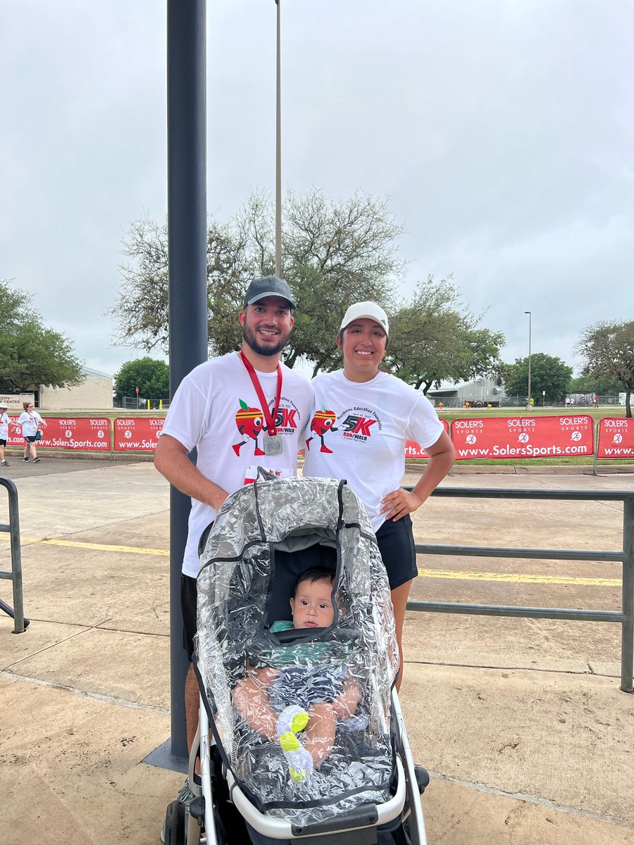 CoachFarruggia's tweet photo. Farruggia fam got after it today at the @nisdnef 5k! Great way to start the day, awesome to see so many teacher friends with their family’s. New PR for jr. #Nef5k @SAHolmesSports @NISDHolmes https://t.co/w93FTa8sgy