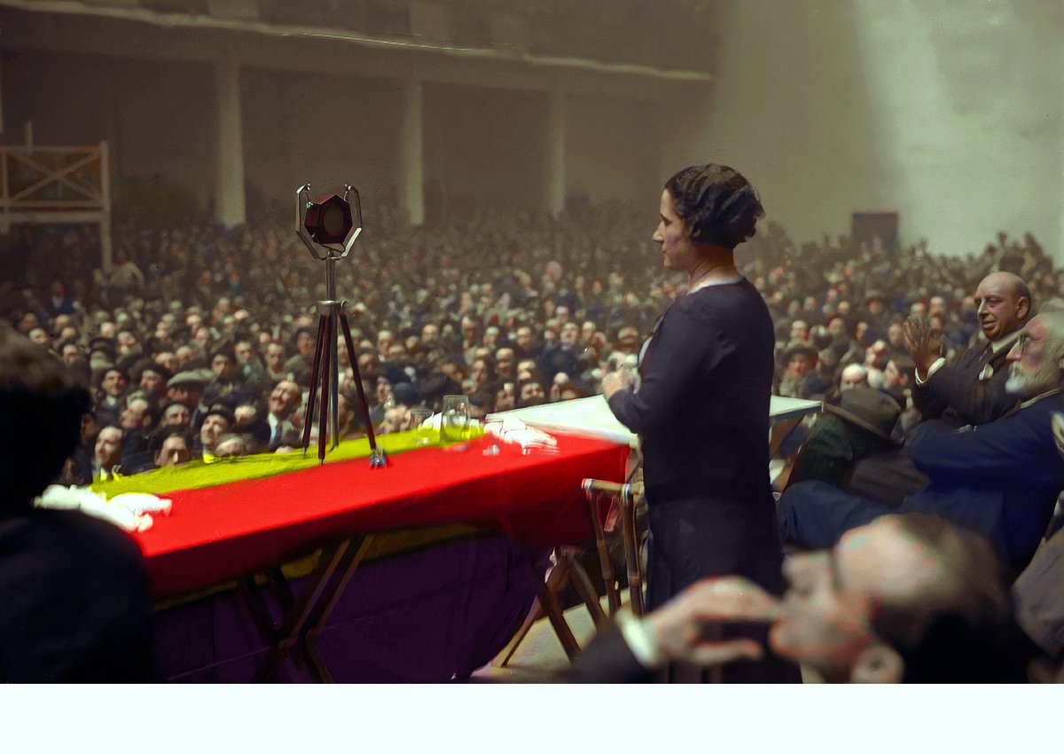 MiercolesRepubl's tweet photo. El 30 de abril de 1972 fallecía Clara Campoamor en el exilio en Suiza, abogada, escritora, política y defensora de los derechos de la mujer española durante la II República. Fue una de las principales impulsoras del sufragio femenino en España, en 1931

🖼 por @latinapaterson https://t.co/NLOTgA2VqQ