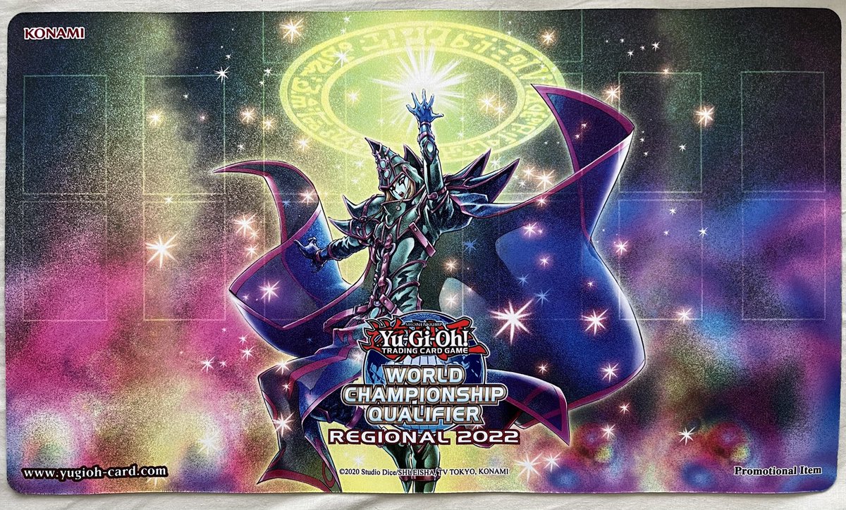 JakeQuinsee's tweet photo. Yo who wants this mat? Just retweet and follow to enter! https://t.co/DTaJdDDBO4