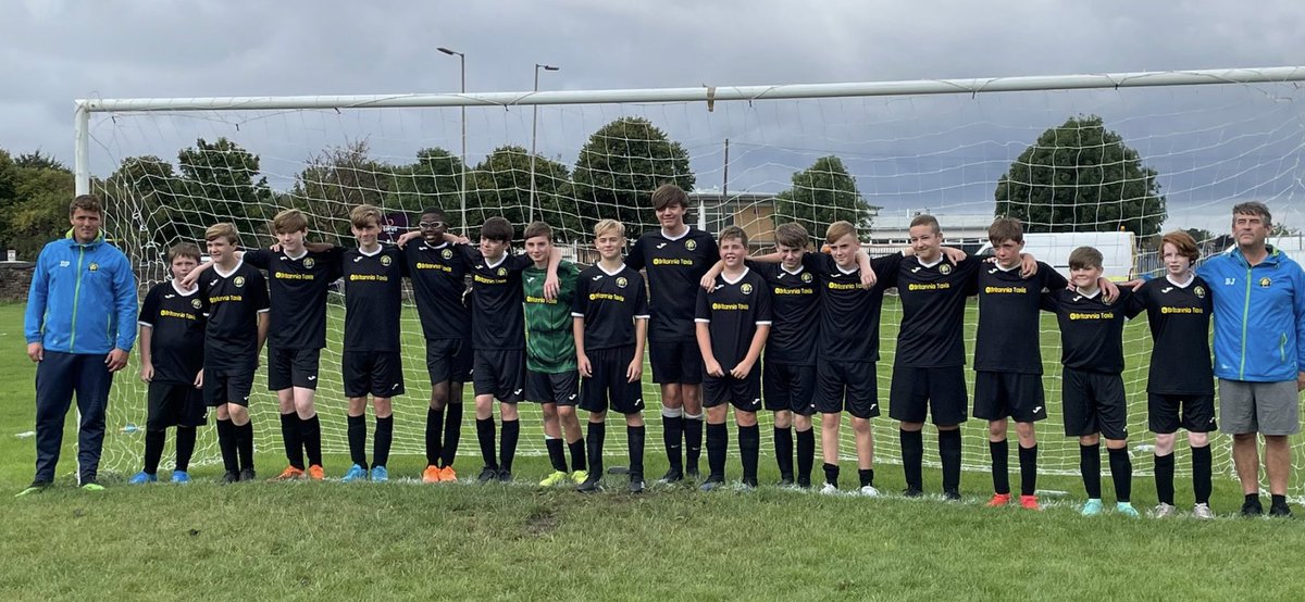 Last game of the season today for our lads they went out with good attitude and deserved to win 6-3 Plus coming second in the league and will getting promoted up next season well done lads keep up the hard work 👍🏻⚽️🦁 <a href="/BritanniaTaxis_/">Britannia Taxis</a>