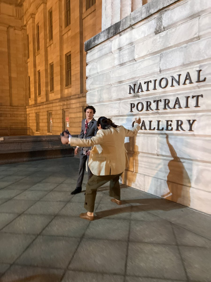 AYO IM IN THE FUCKING SMITHSONIAN