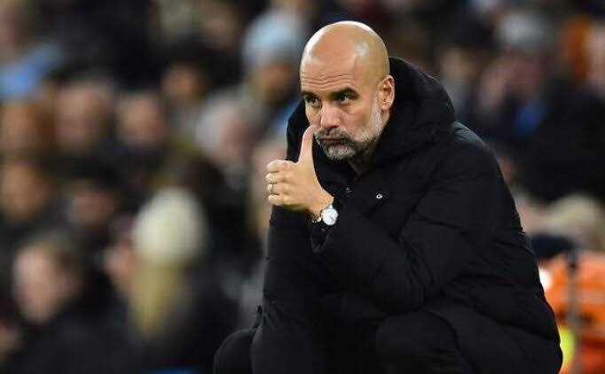 Rakibinin puan kaybetmesinin Fenerbahçe'ye avantaj sağlayacağını görünce Volkan Demirel;