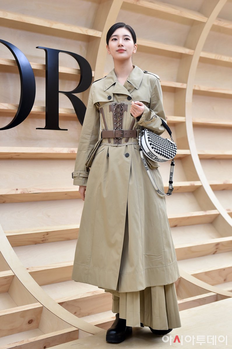 mi lady suzy at dior fall 2022 fashion show 🫶🏻