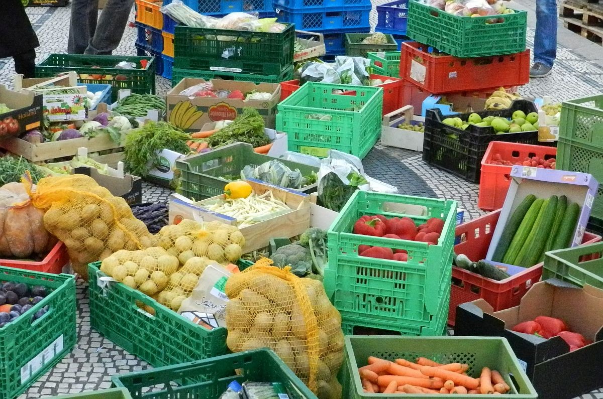 Noch 2 Tage - übermorgen ist #TagderLebensmittelverschwendung. Gemeinsam mit der Stadt Mainz läuft gerade ein Event von #foodsharing, um #foodwaste sichtbar zu machen und gerettete Lebensmittel zu teilen: bit.ly/377foaA 
Schaut vorbei! /CL