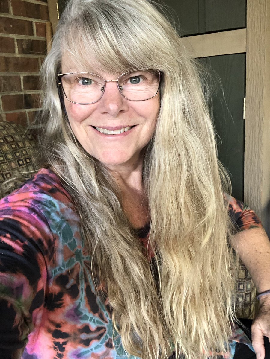 Kristinheart64's tweet photo. @paulinaporizkov 58 in June.
#NoFilters
#Nomakeup
#NoWorkDone
#NoShame 
#AgeIsButANumber 
Thank you for standing up for us @paulinaporizkov 
You're stunning no matter what your age.
Inside and out!💕 https://t.co/HAcE02mYfe