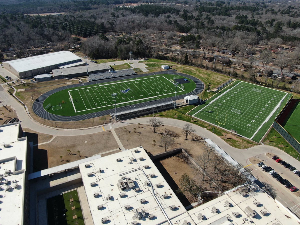 TylerLionsFB's tweet photo. 🚨 ATTENTION 🚨

Inviting all Future Lion Football Players/Parents... Come watch practice, meet players/coaches, and view our amazing athletic complex.

Thursday
May 5th
4:15pm
#LionsPride #JTD #PTD #TTP #BeTTUF https://t.co/X298lLiFPN