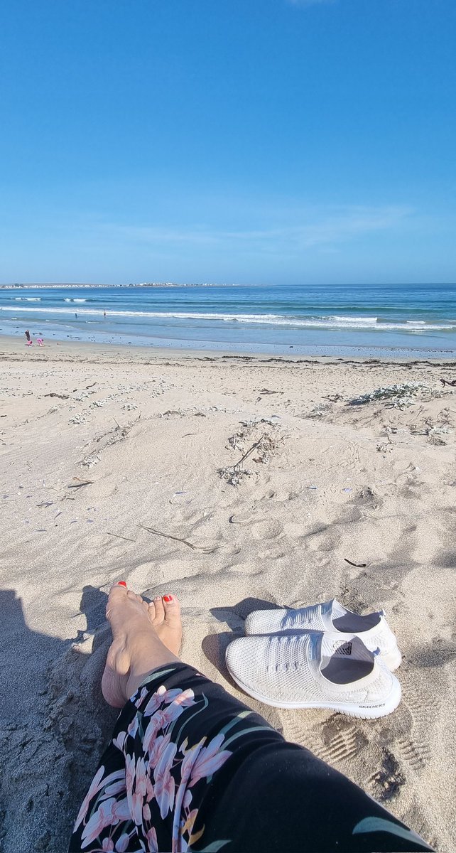 "Almost everything will work again if you unplug it for a few minutes, including you."  *Anne Lamot
"I am worth the effort."
#memyselfandi