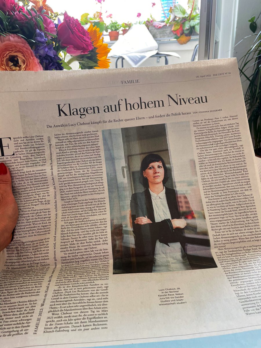 platze vor stolz auf @justglitza und ihre unglaublich gute arbeit #nodoption #PaulaHatZweiMamas ❤️🌈 @juristinnenbund <a href="/freiheitsrechte/">Freiheitsrechte.org - GFF</a> #lucyfanclub #moacharl