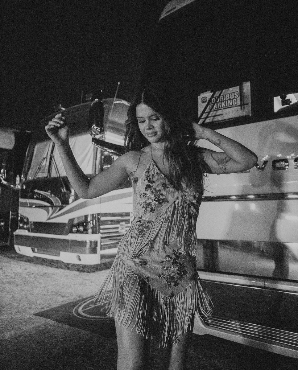 MarenMorris's tweet photo. STAGECOACH. 💚💛 

Wow wow WOW that was fun. https://t.co/kxhnhkPQvk