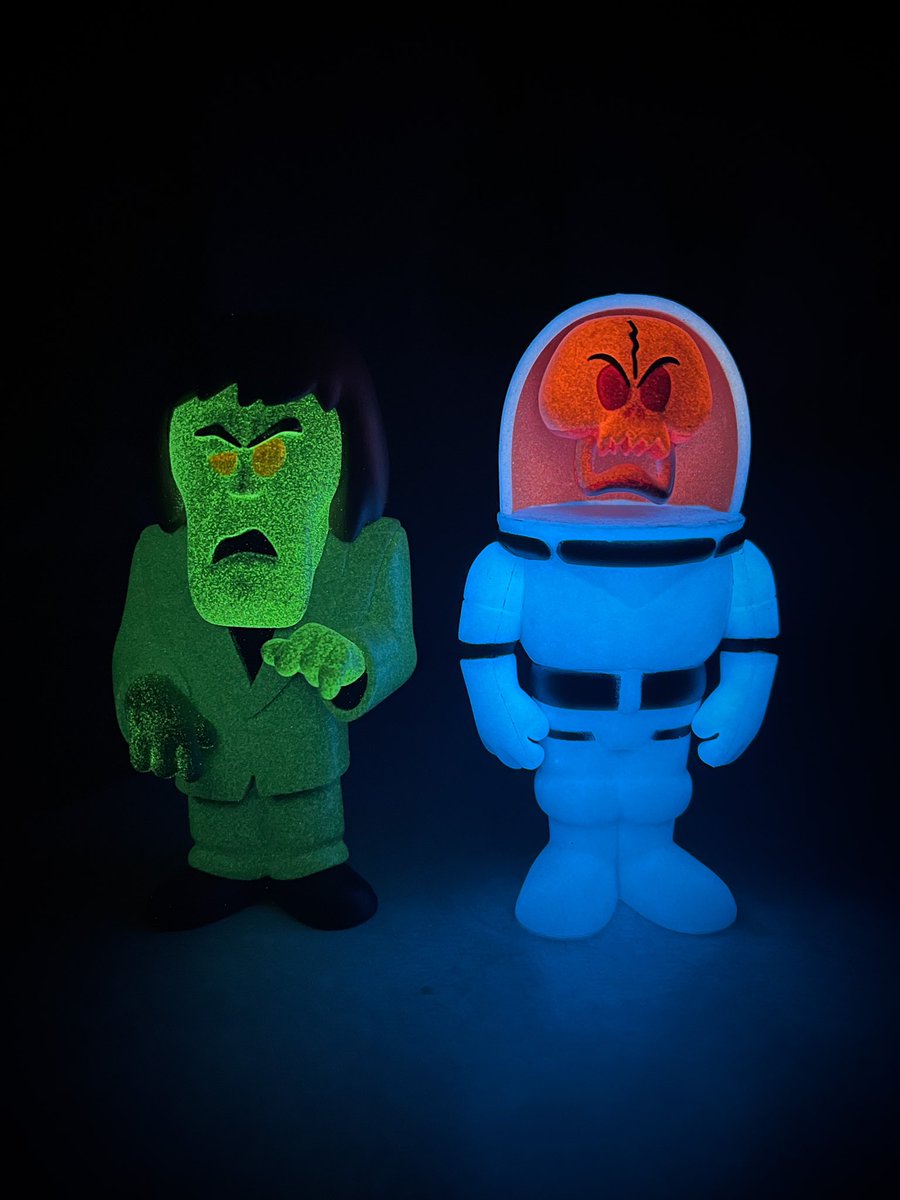 PPophunter's tweet photo. Gotta love a good glow! π€© Now we just need a captain cutler soda with glow chase π @funko @brianmariotti #funkosodasaturday #myfunkostory #fotw #funaticofthemonth #funkosoda #ScoobyDoo #funkosodacollection #funkosodacollector https://t.co/1u1oymbr9H