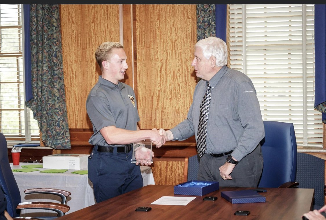 hsa_bhs's tweet image. @BHSMarlins &amp;amp; Virginia Beach Fire Cadet Noah Hood Awarded the 2022 Debra L. Elam Award! We are so proud of you! Keep making Bayside proud! #fireexplorers #FireCadet #leadership #Team #communityservice