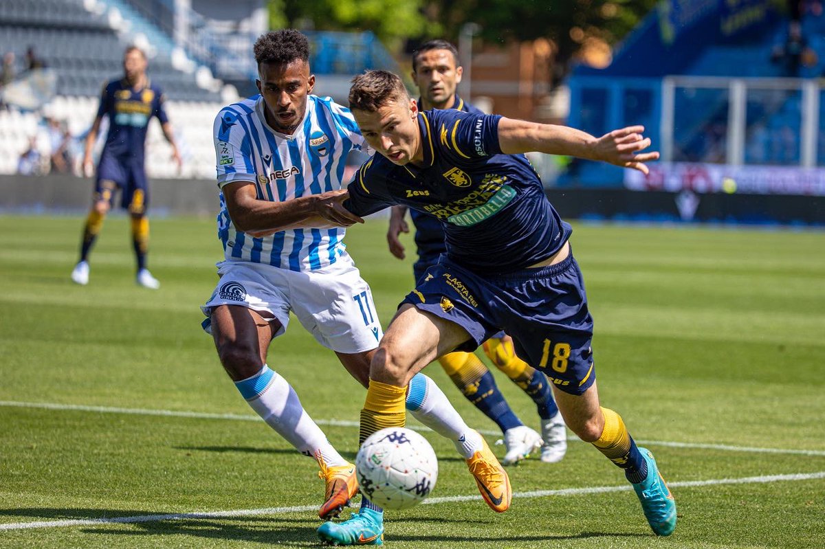 Frosinone1928's tweet photo. 📷 #SpaFro
#noisiamoilfrosinone https://t.co/o6XtKPNeXm