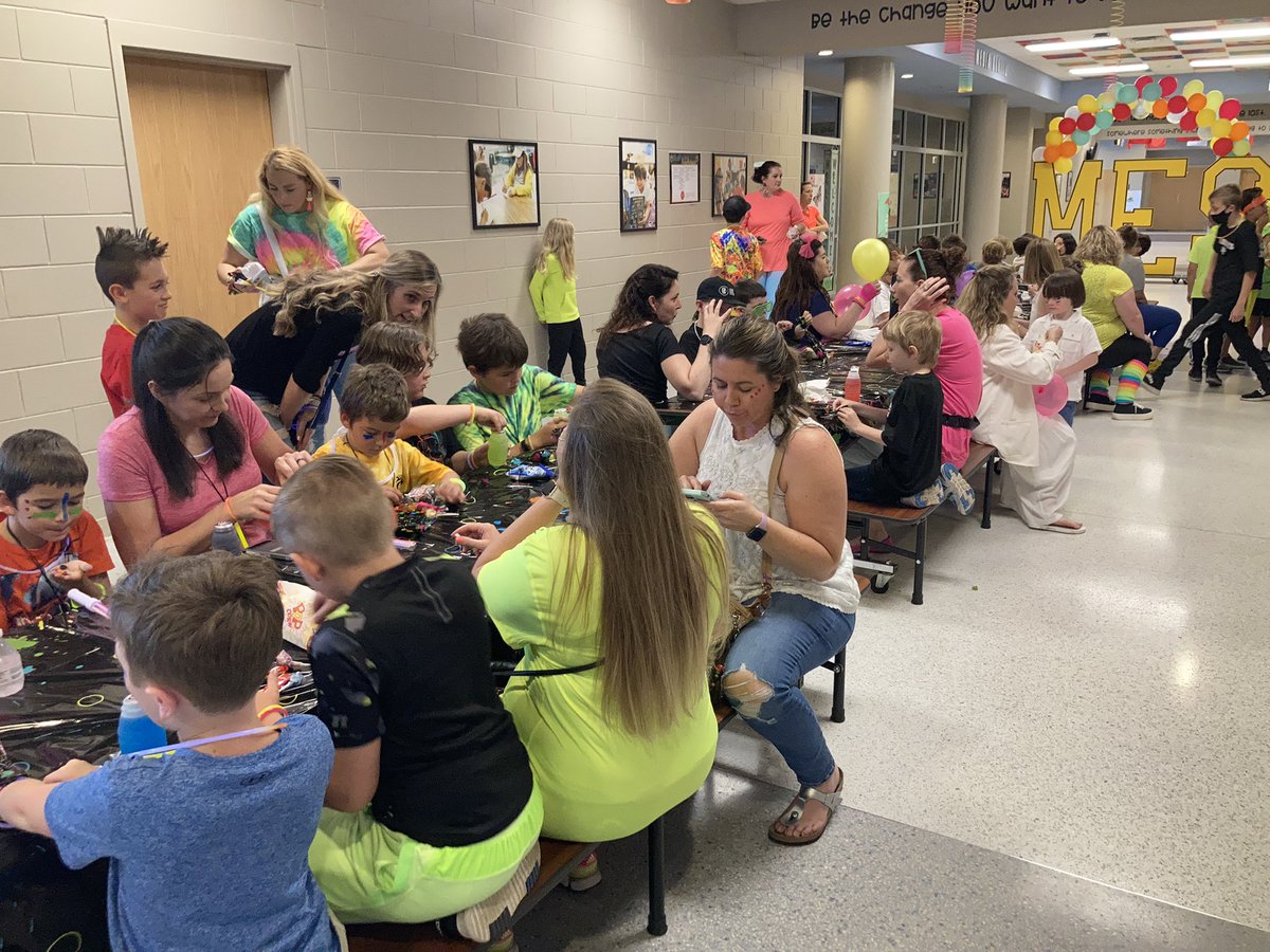 htucker27's tweet photo. We had a great time last night at our first ever Mother-Son Glow Party! @McAllister_ES https://t.co/I5ltBgpx3m