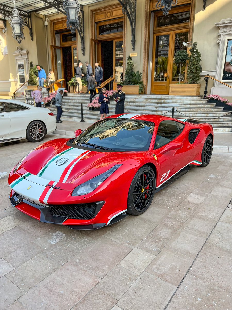 AArides's tweet photo. @DHypercars2 The F8 is an amazing car but personally I do still prefer the 488 Pista… https://t.co/bQF6jMzB7c