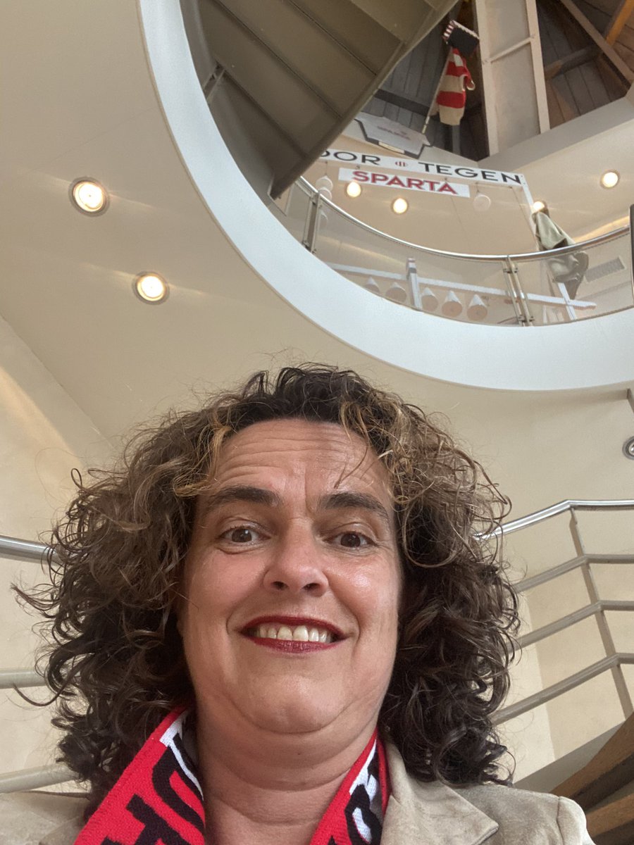 Vera Schoenmakers5VS tweet media