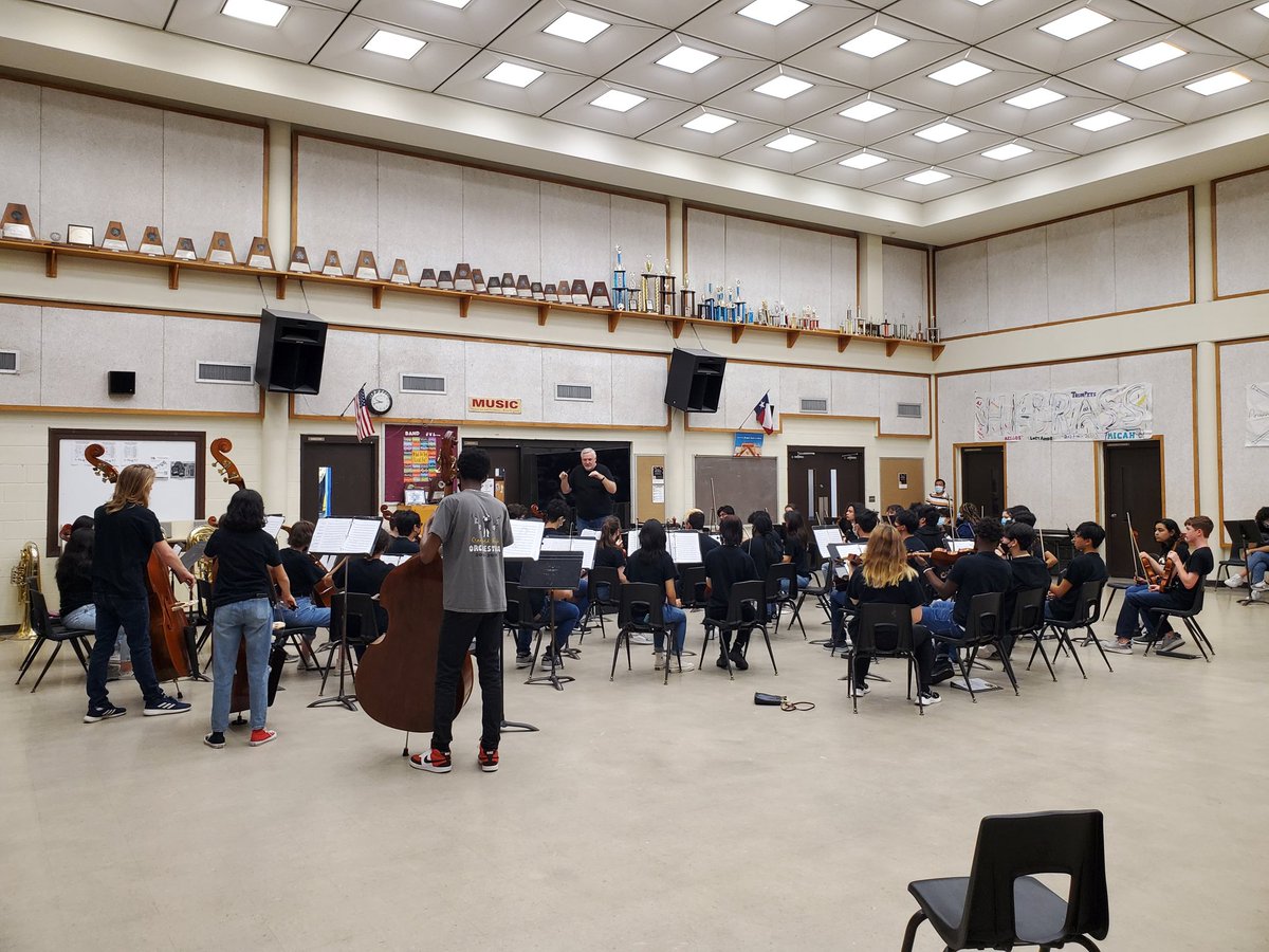 GhsOwl's tweet photo. Our Mighty Owl Orchestra is performing in Corpus Christie today. Good luck MOO! 🎵🎶🎵🎶 #GHS #MOO https://t.co/o8iQQJKQY4