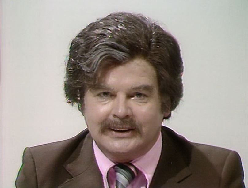 Happy 89th birthday, Dickie Davies. 