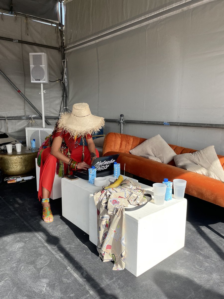 DefectedRecords's tweet photo. Set preppin’ 👀💃

@natashadiggs https://t.co/ktuLfsjP3J