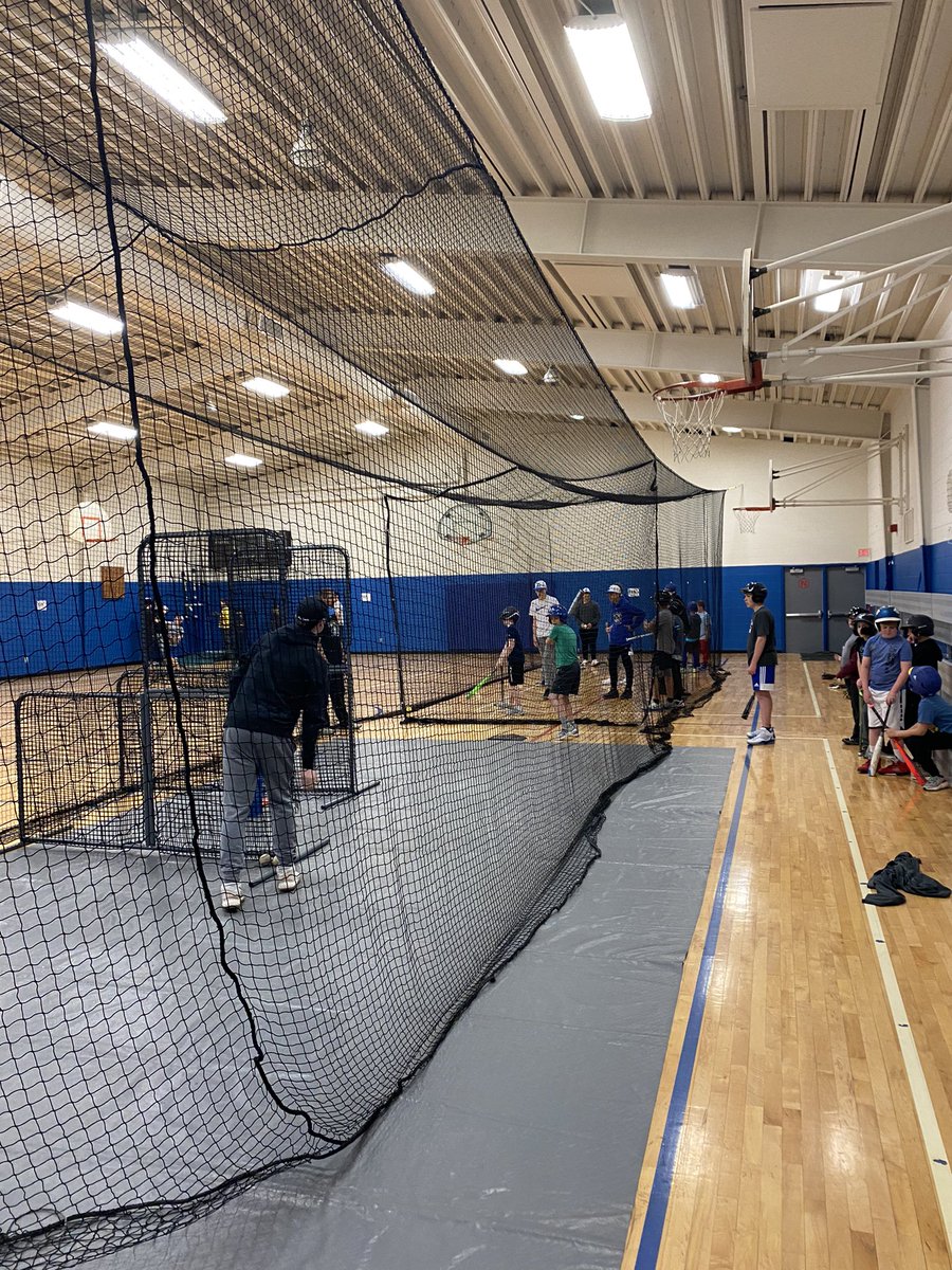 lodi_baseball's tweet photo. A great day to teach the younger generation the fundamentals of baseball! Thank you to all of the participants and all of the JV and Varsity players who volunteered. https://t.co/Ecx5DKhMTP